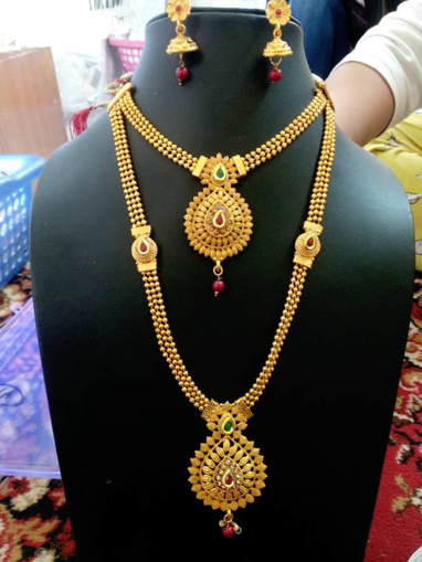 artificial jewellery